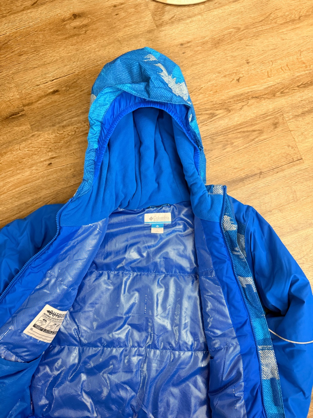 Columbia • Omni-Tech Snow Jacket - Picture 7 of 14